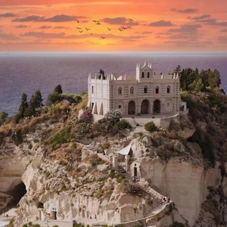 Room In Apartment - Holidays In Calabria, Between Tropea And Capo Vaticano 16 Guest house *